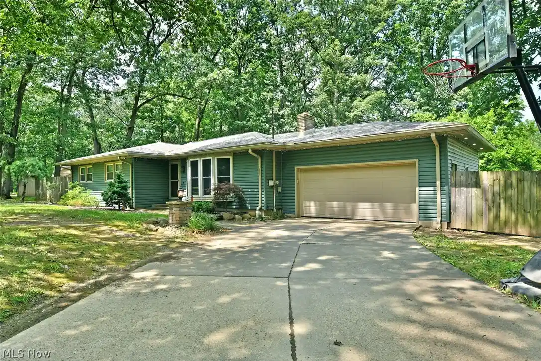 Photo 1 of Single family home for sale at 5430 Lou Ida Blvd, Youngstown, OH 44515 | MLS# 5252330 | Listing updated on 2026-10-17