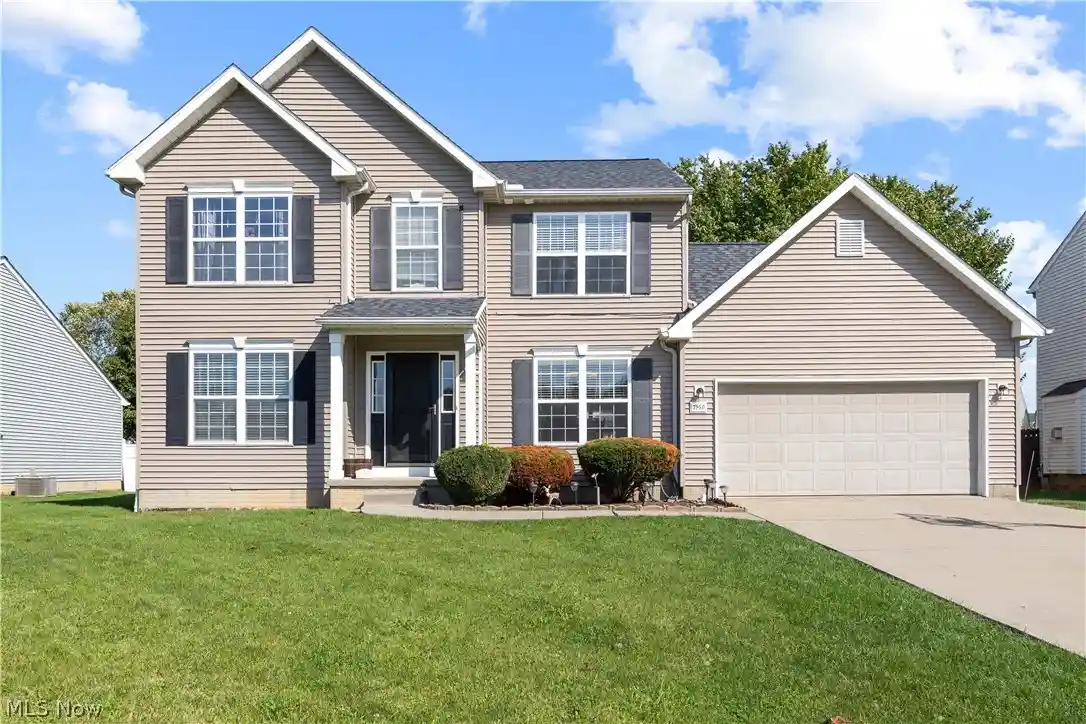 Photo 1 of Single family home for sale at 3950 Martins Run Dr, Lorain, OH 44053 | MLS# 5253489 | Listing updated on 2026-10-28