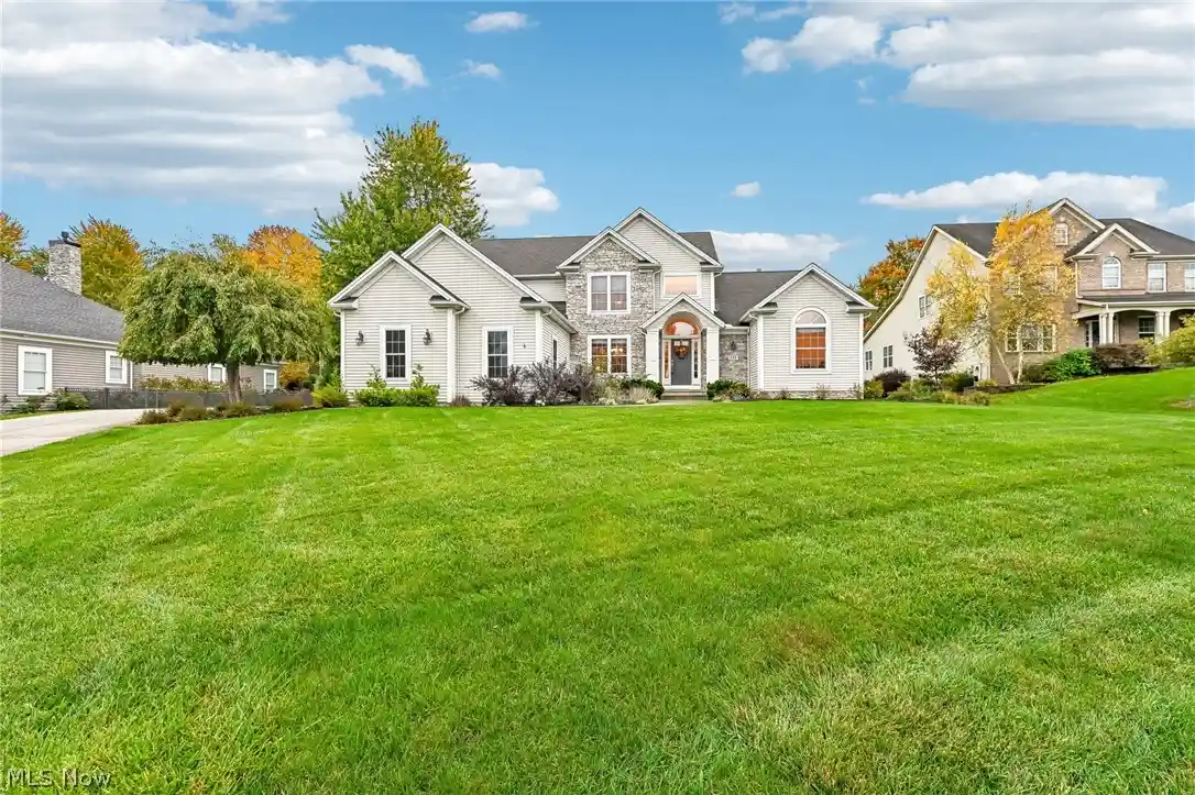 Photo 1 of Single family home for sale at 152 Emerald Ave, Streetsboro, OH 44241 | MLS# 5253526 | Listing updated on 2026-10-18