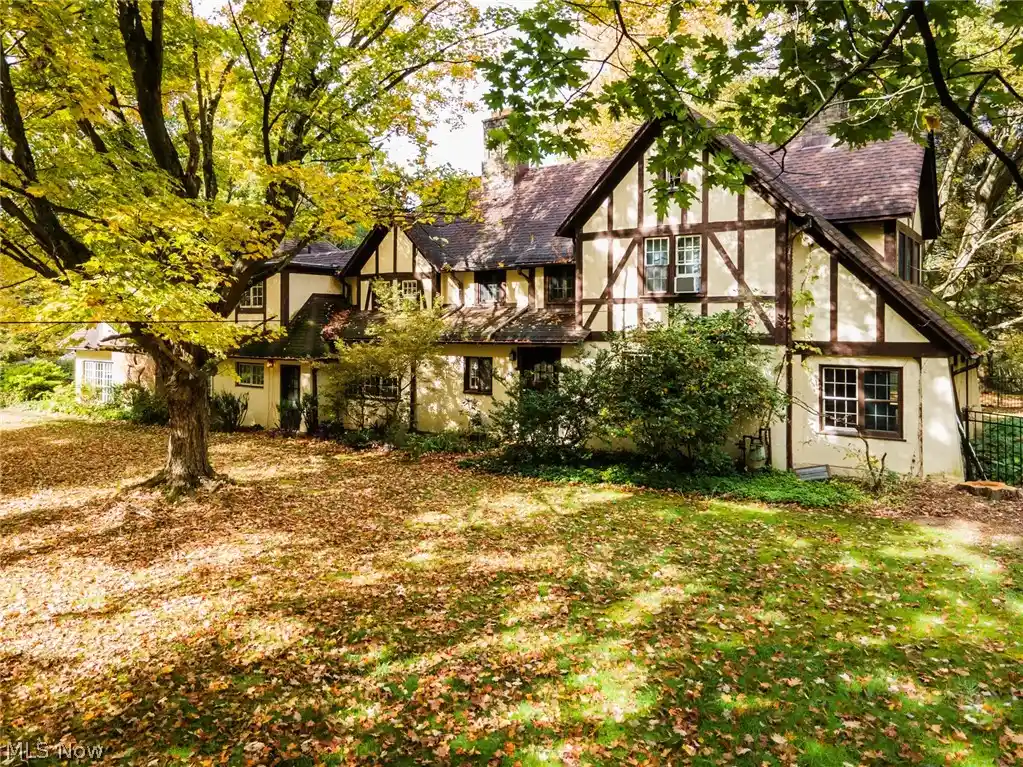Photo 1 of Single family home for sale at 62 Warner Rd, Hubbard, OH 44425 | MLS# 5251393 | Listing updated on 2026-10-21