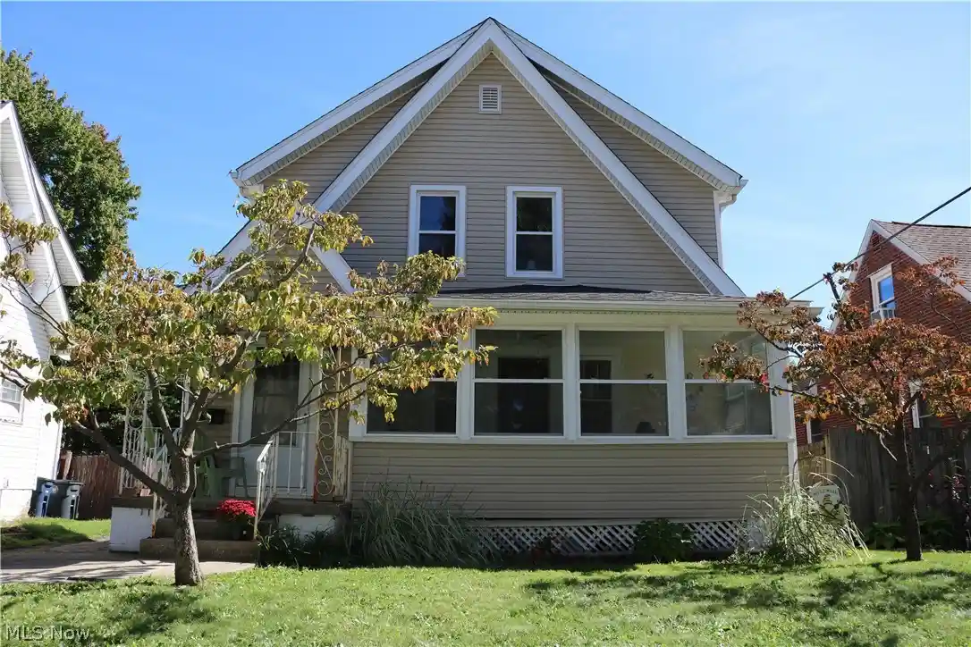Photo 1 of Single family home for sale at 1567 Glenmount Ave, Akron, OH 44301 | MLS# 5253532 | Listing updated on 2026-10-27