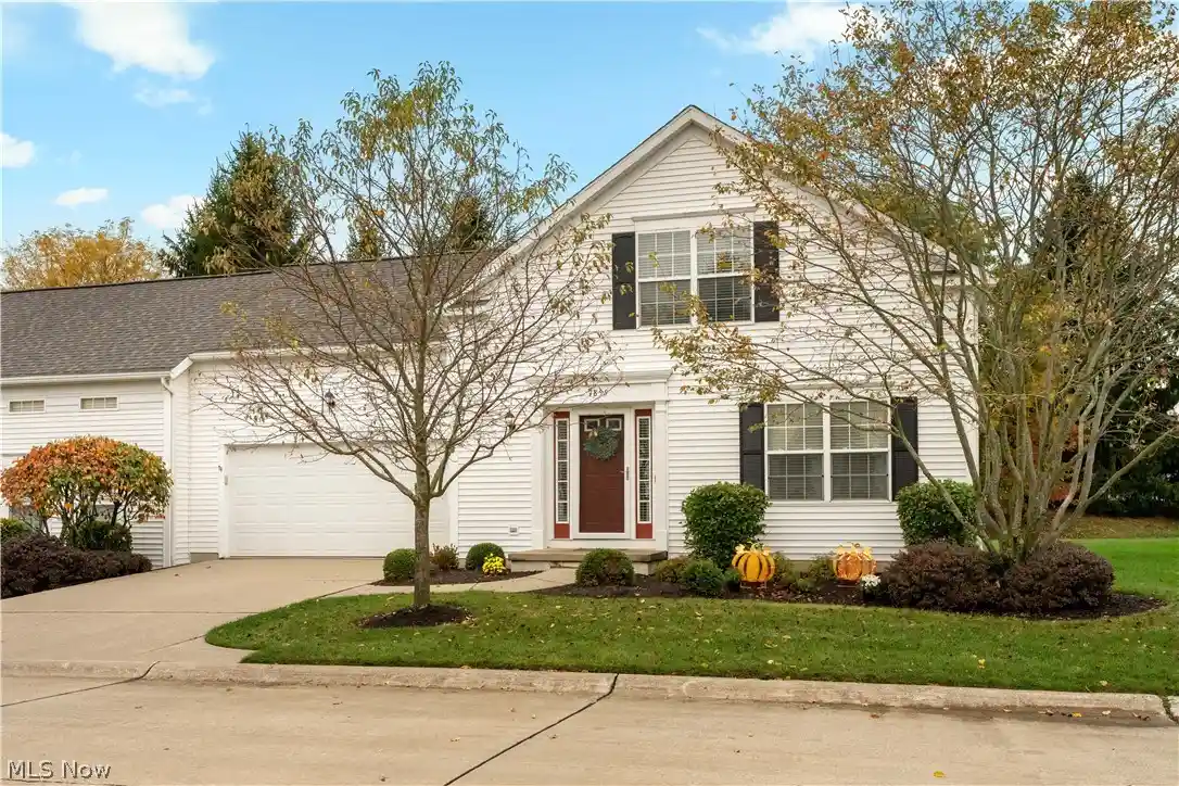 Photo 1 of Sale Pending at 1855 Hamden Ln, Stow, OH 44224 | MLS# 5251386 | Listing updated on 2026-10-19