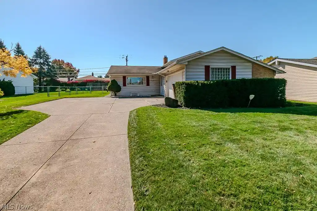 Photo 1 of Single family home for sale at 6372 Ridgebury Blvd, Cleveland, OH 44124 | MLS# 5253530 | Listing updated on 2026-10-15