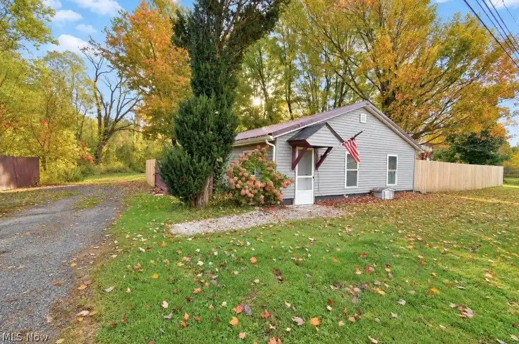 Photo 1 of Single family home for sale at 7700 Center Rd, Ashtabula, OH 44004 | MLS# 5252673 | Listing updated on 2026-10-15