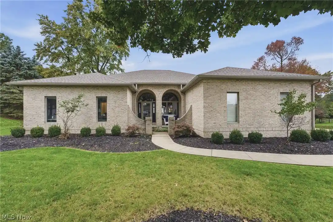 Photo 1 of Single family home for sale at 4609 Kingsrow Ave Nw, Canton, OH 44709 | MLS# 5252638 | Listing updated on 2026-10-16