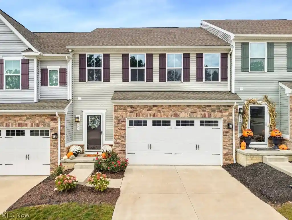 Photo 1 of Townhouse for sale at 181 Pine Ave, Peninsula, OH 44264 | MLS# 5252879 | Listing updated on 2026-10-23
