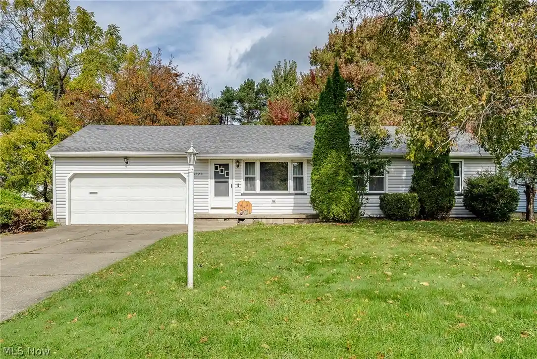 Photo 1 of Single family home for sale at 6020 Tam O Shanter Dr, Youngstown, OH 44514 | MLS# 5253576 | Listing updated on 2026-10-19