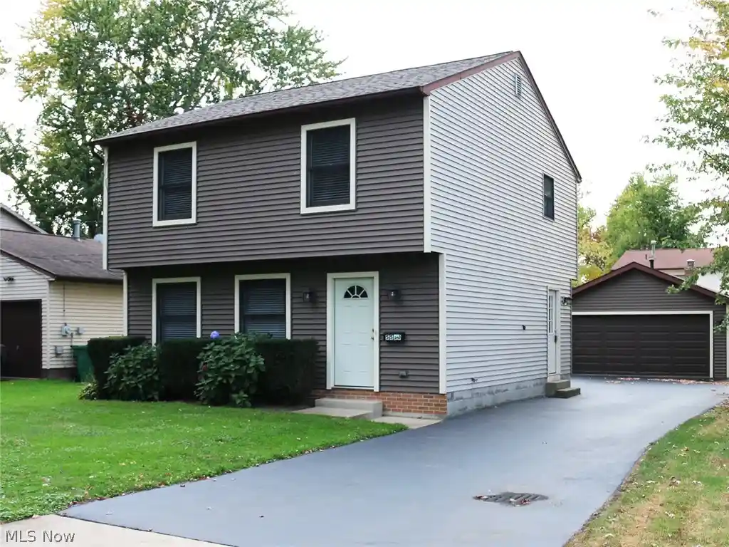 Photo 1 of Single family home for sale at 5550 Grove Ave, Mentor, OH 44060 | MLS# 5253712 | Listing updated on 2026-10-30