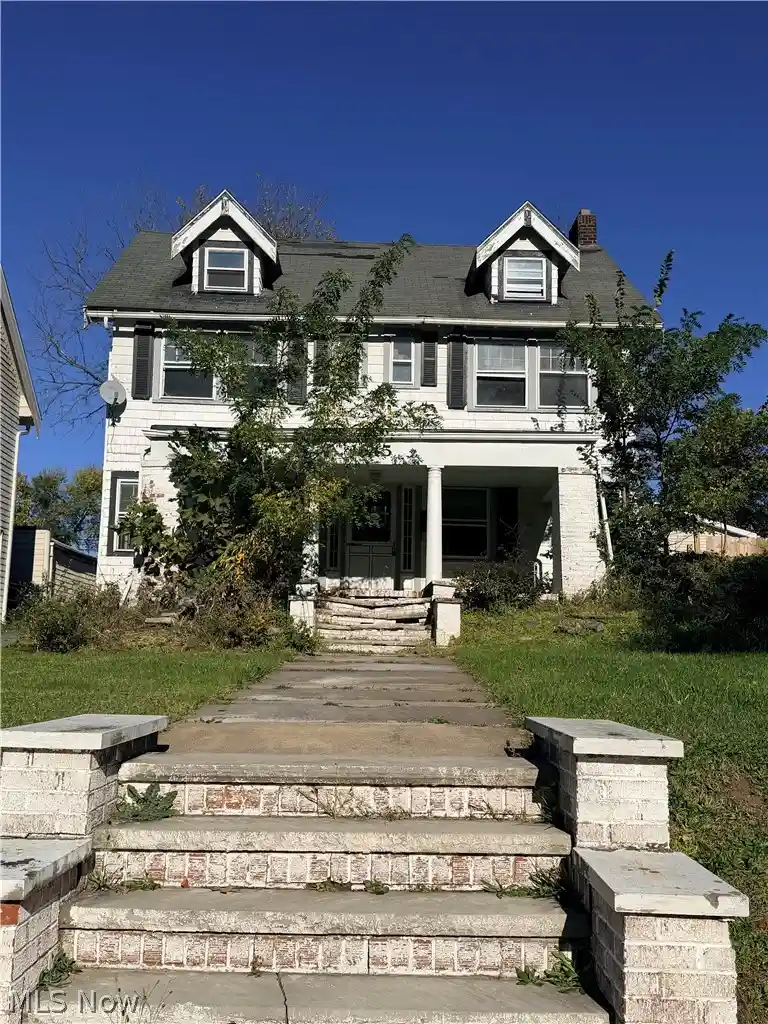 Photo 1 of Single family home for sale at 1645 Cumberland Rd, Cleveland, OH 44118 | MLS# 5253715 | Listing updated on 2026-10-20