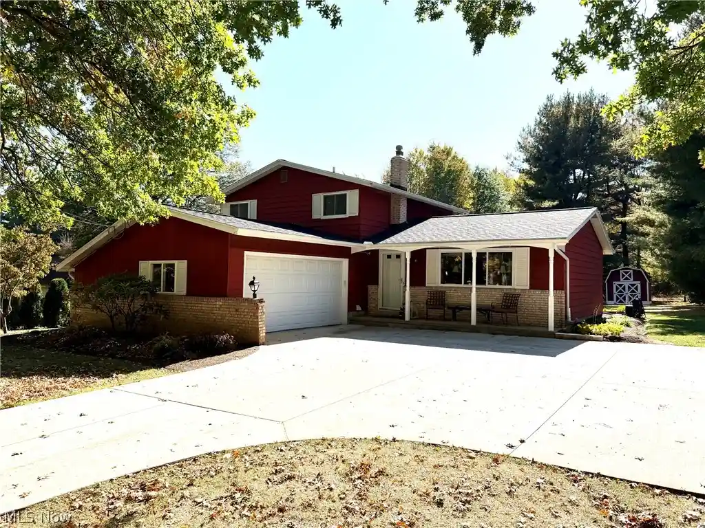 Single family home for sale at 13133 Longwood Ave, Burton, OH 44021 | MLS# 5252817