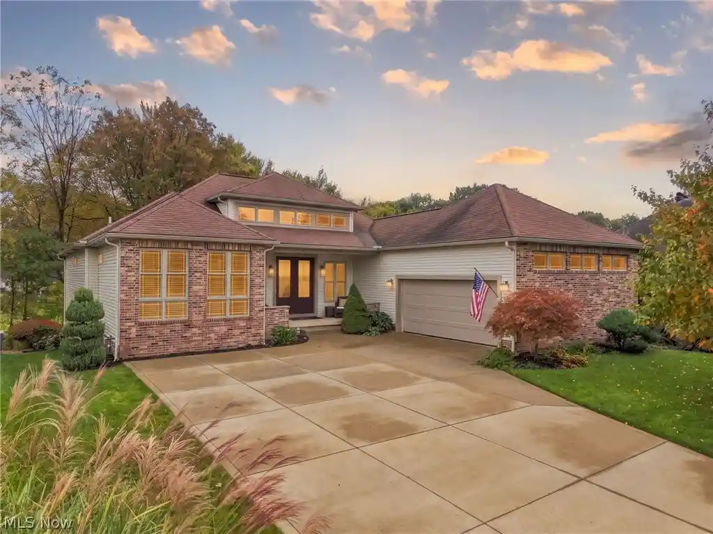 Photo 1 of Single family home for sale at 1137 Laurel Green Dr Ne, North Canton, OH 44720 | MLS# 5253614 | Listing updated on 2026-10-28