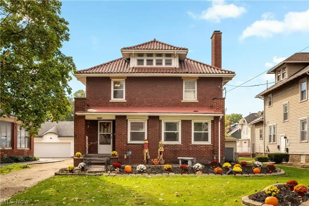Single family home for sale at 1429 Fulton Rd NW, Canton, OH 44703 | MLS# 5252798