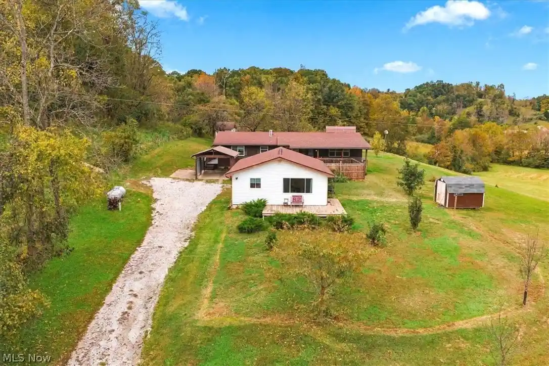 Photo 1 of Single family home for sale at 699 Weekly Run Rd, Ravenswood, WV 26164 | MLS# 5253586 | Listing updated on 2026-10-24