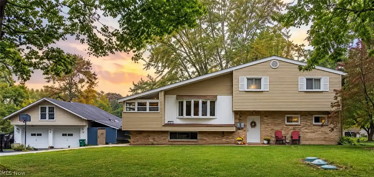 Single family home for sale at 1432 Melbourne Rd, Vienna, OH 44473 | MLS# 5252447