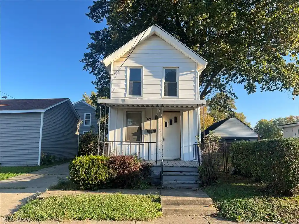 Photo 1 of Sale Pending at 1427 4th Street Ne, Canton, OH 44704 | MLS# 5253763 | Listing updated on 2026-10-28