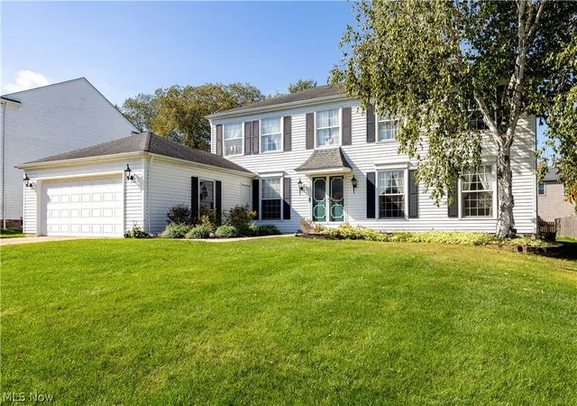 Single family home for sale at 17880 N Inlet Dr, Strongsville, OH 44136 | MLS# 5253048