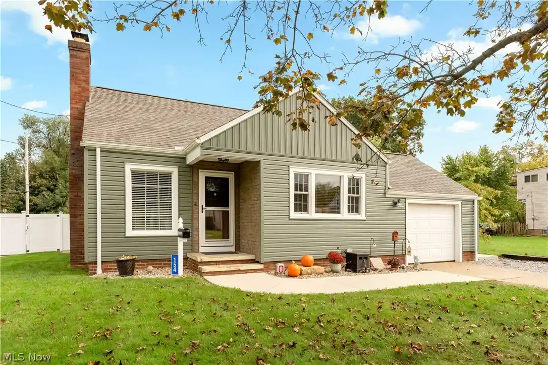 Photo 1 of Sale Pending at 154 Victoria Ave Nw, Canton, OH 44708 | MLS# 5253293 | Listing updated on 2026-10-22