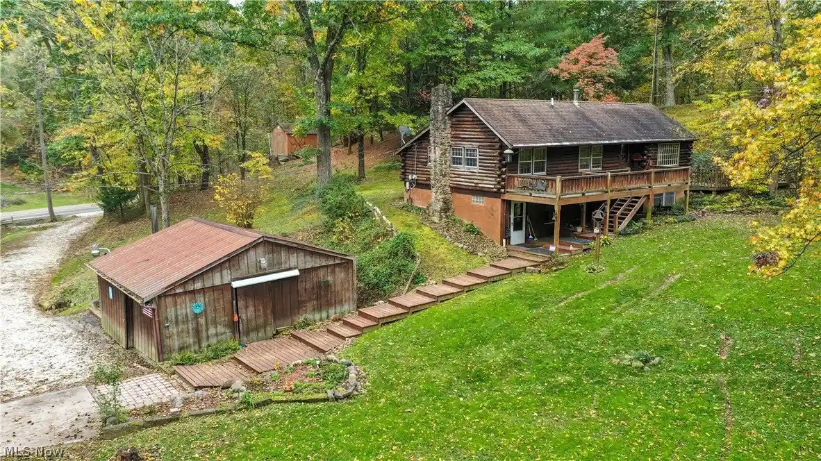 Single family home for sale at 3239 Salineville Rd NE, Carrollton, OH 44615 | MLS# 5253779