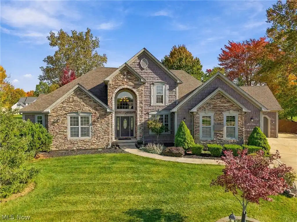Photo 1 of Sale Pending at 10219 N Red Oak Dr, North Royalton, OH 44133 | MLS# 5253543 | Listing updated on 2026-10-16