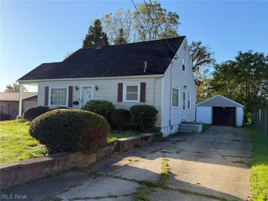Single family home for sale at 1516 Milford St NE, Canton, OH 44714 | MLS# 5253189