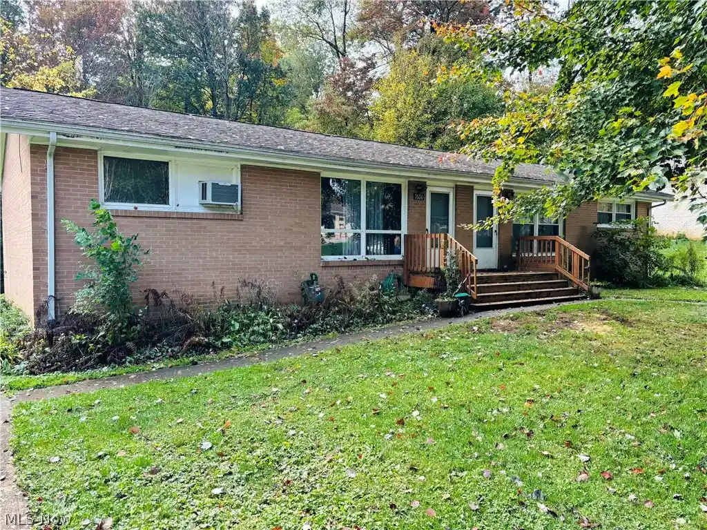 Multi family home for sale at 7600 Peyton St NW, Massillon, OH 44646 | MLS# 5253829
