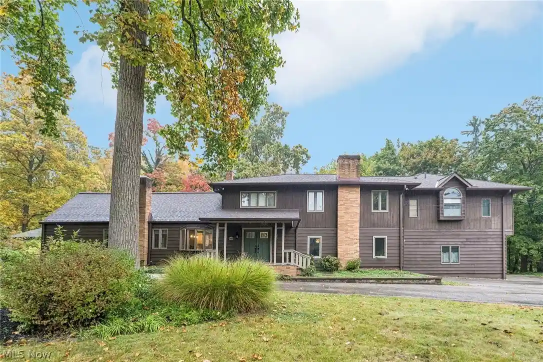 Photo 1 of Single family home for sale at 29437 Eddy Rd, Willoughby Hills, OH 44092 | MLS# 5252145 | Listing updated on 2026-10-23