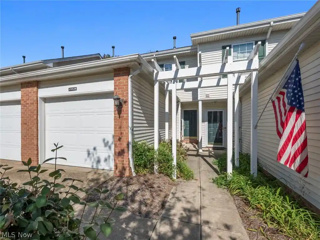Photo 1 of Sale Pending at 15528 Foxglove Ln, Cleveland, OH 44130 | MLS# 5253658 | Listing updated on 2026-10-28