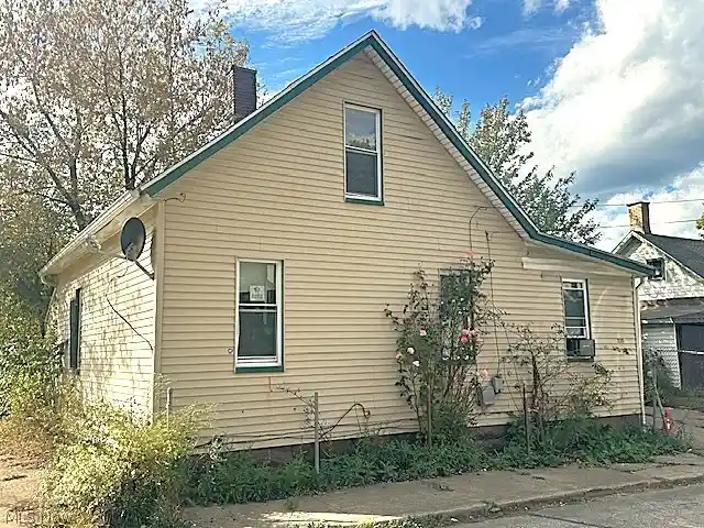 Photo 1 of Single family home for sale at 3304 W 34th Street, Cleveland, OH 44109 | MLS# 5253896 | Listing updated on 2026-10-16