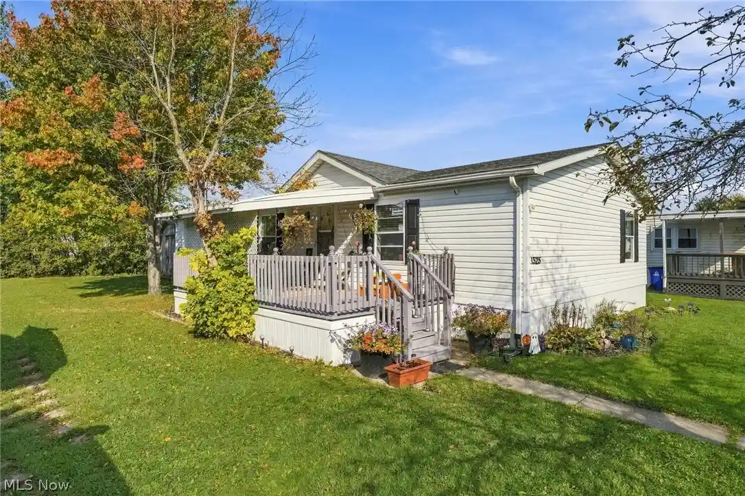 Photo 1 of Single family home for sale at 1525 Lancelot St, Streetsboro, OH 44241 | MLS# 5253775 | Listing updated on 2026-10-24