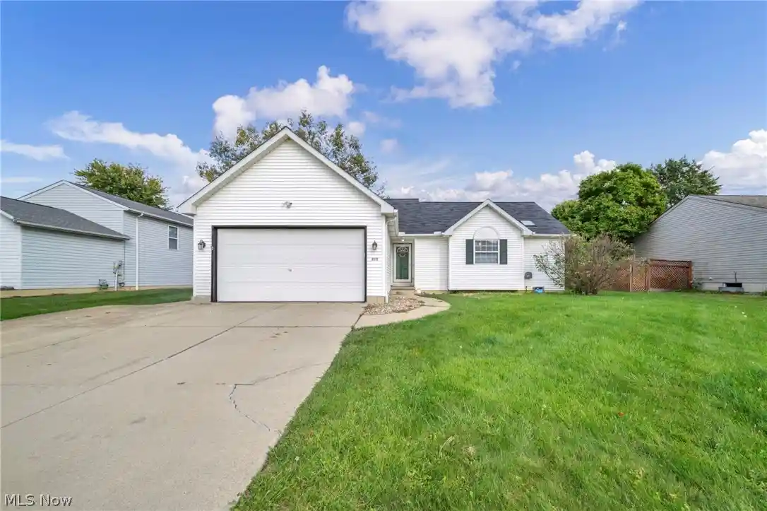 Photo 1 of Single family home for sale at 318 Sandpiper Ave, Elyria, OH 44035 | MLS# 5253711 | Listing updated on 2026-10-21