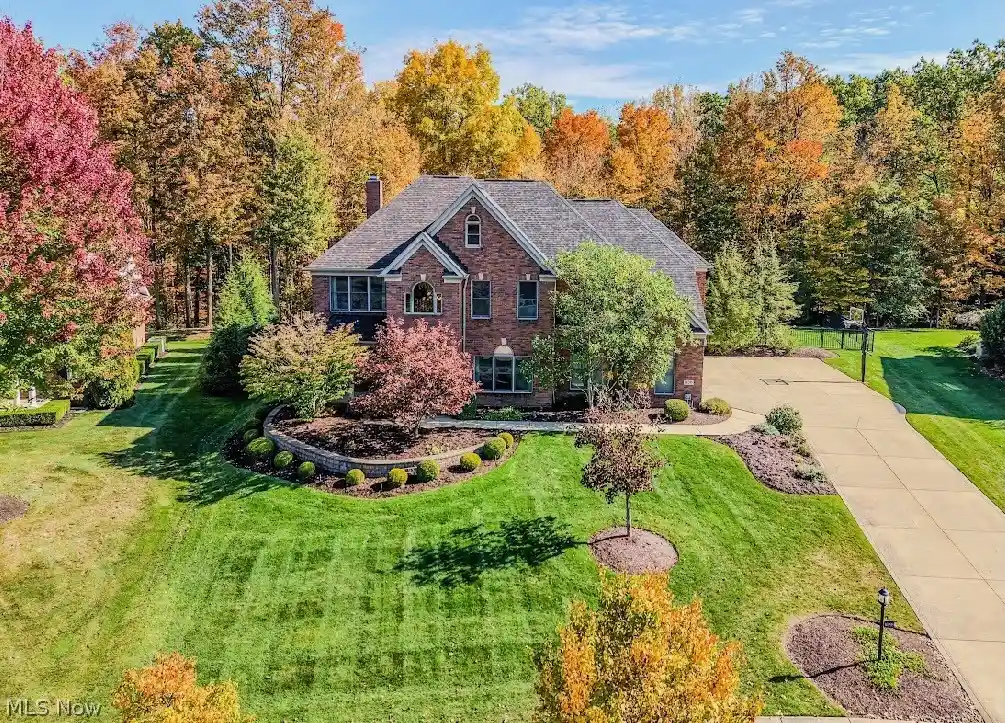 Photo 1 of Sale Pending at 10295 Buckeye Trl, North Royalton, OH 44133 | MLS# 5252908 | Listing updated on 2026-10-19