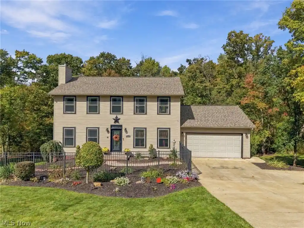 Single family home for sale at 1907 Dogwood Sq NE, Bolivar, OH 44612 | MLS# 5253630