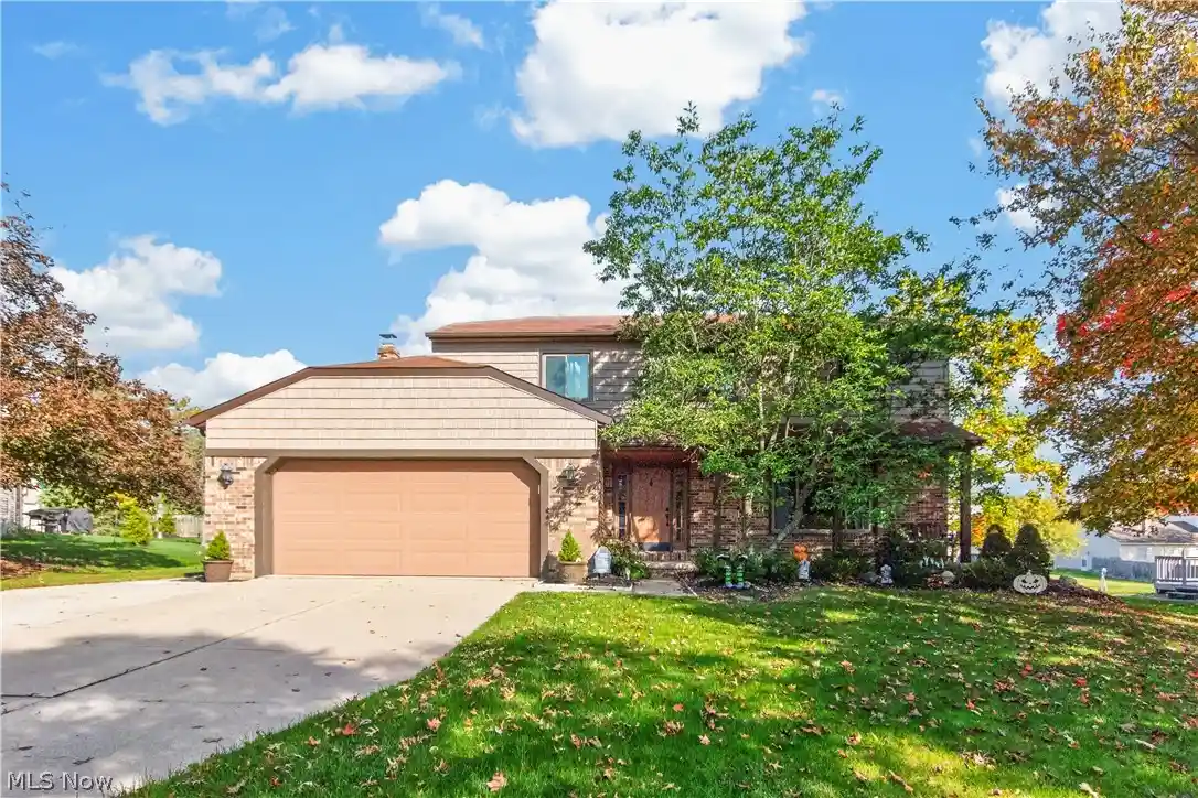 Photo 1 of Single family home for sale at 3080 Stoney Crk Dr, North Royalton, OH 44133 | MLS# 5253324 | Listing updated on 2026-10-17