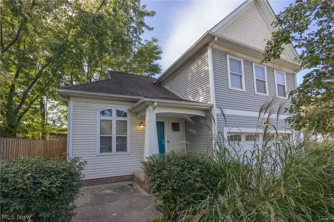 Photo 1 of Townhouse for sale at 3718 Minster Ct, Cleveland, OH 44105 | MLS# 5253913 | Listing updated on 2026-10-28