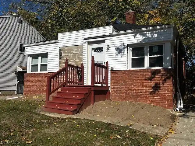 Photo 1 of Single family home for sale at 15707 Cloverside Ave, Cleveland, OH 44128 | MLS# 5253617 | Listing updated on 2026-10-22