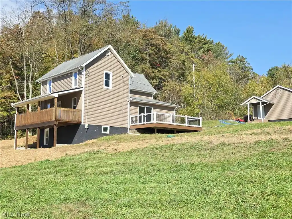 Single family home for sale at 5350 E Sparta Ave SE, East Sparta, OH 44626 | MLS# 5252572