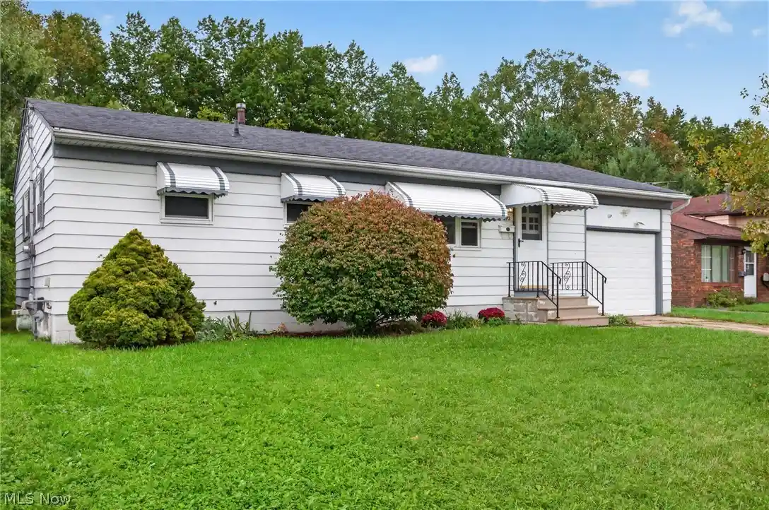 Photo 1 of Single family home for sale at 972 Rosewood Dr, Elyria, OH 44035 | MLS# 5254028 | Listing updated on 2026-10-22
