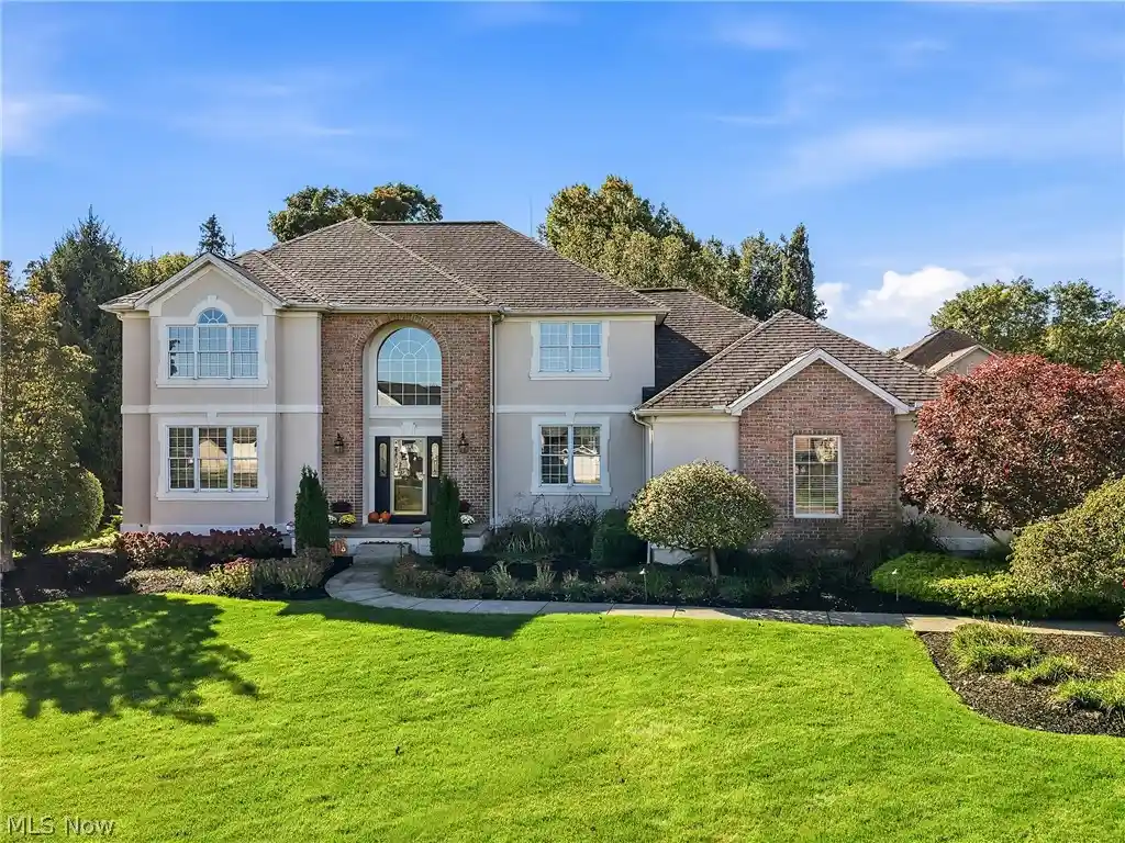 Photo 1 of Single family home for sale at 1055 Fox Den Trl, Canfield, OH 44406 | MLS# 5252009 | Listing updated on 2026-10-19