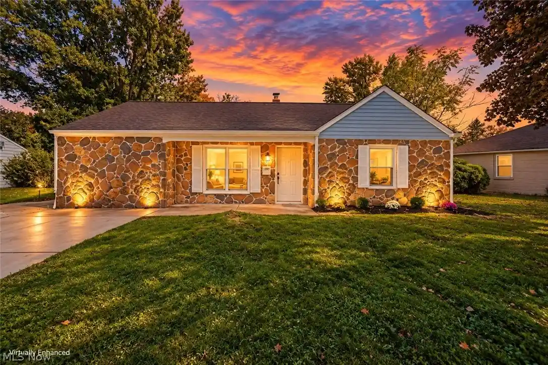 Photo 1 of Single family home for sale at 1085 Stevens Blvd, Eastlake, OH 44095 | MLS# 5253302 | Listing updated on 2026-10-26