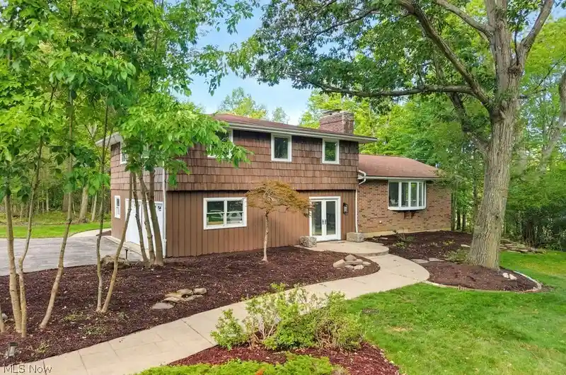 Photo 1 of Single family home for sale at 27912 Pergl Rd, Solon, OH 44139 | MLS# 5253959 | Listing updated on 2026-10-17