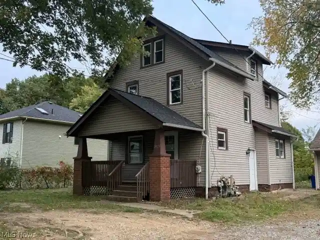 Single family home for sale at 2825 S Main St, Coventry Township, OH 44319 | MLS# 5254106