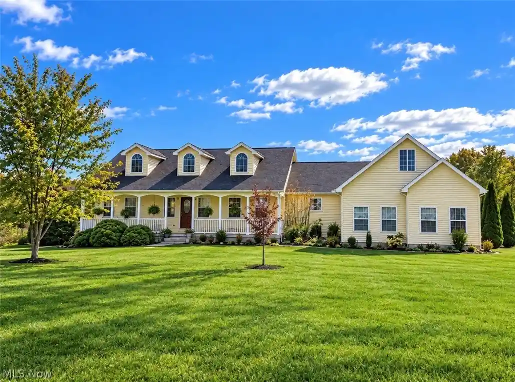 Photo 1 of Single family home for sale at 1960 Dietz Ln, Zanesville, OH 43701 | MLS# 5253591 | Listing updated on 2026-10-25