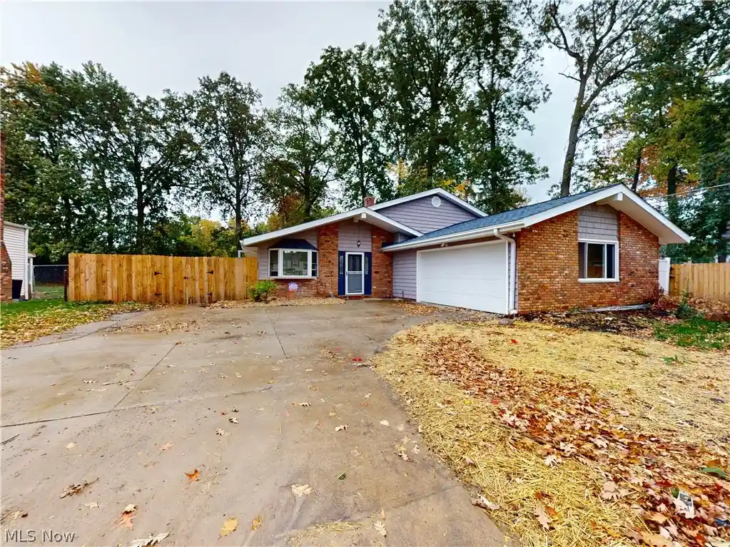 Photo 1 of Single family home for sale at 7109 W Jefferson Dr, Mentor, OH 44060 | MLS# 5249078 | Listing updated on 2026-10-23