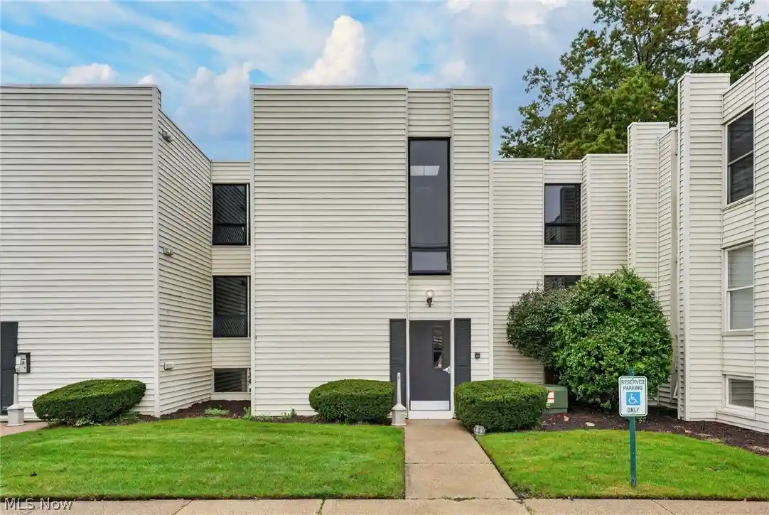 Cedarwood, Cedarwood, Westlake, OH 44145
