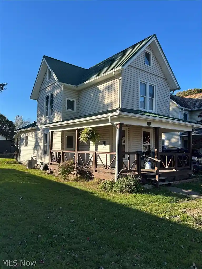 Photo 1 of Single family home for sale at 402 4th Street Nw, New Philadelphia, OH 44663 | MLS# 5254249 | Listing updated on 2026-10-19