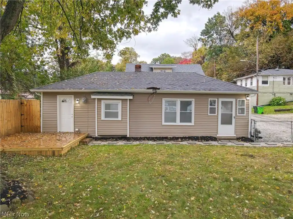 Single family home for sale at 2605 Short St, Lakemore, OH 44250 | MLS# 5254275