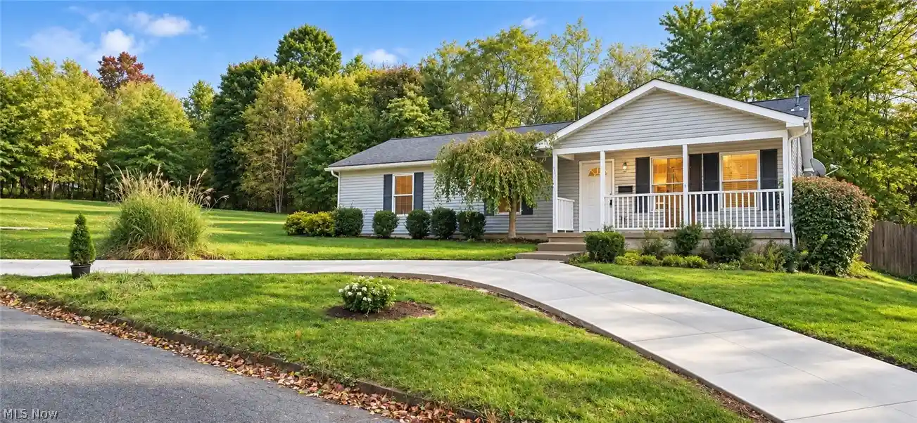 Single family home for sale at 151 Oakview Ave, Struthers, OH 44471 | MLS# 5254333