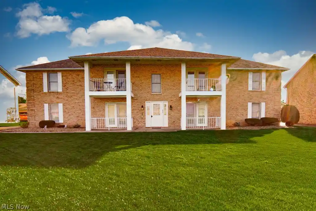 Photo 1 of Condo for sale at 864 Pearson Cir #4, Youngstown, OH 44512 | MLS# 5240493 | Listing updated on 2026-10-20