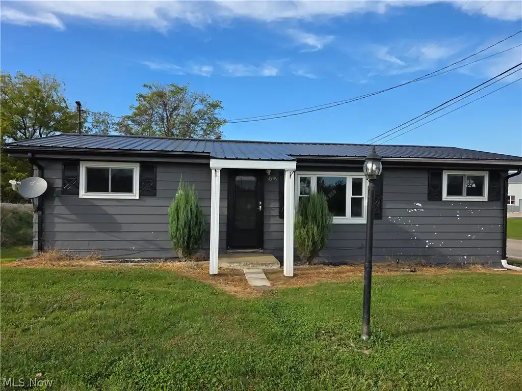 Photo 1 of Single family home for sale at 4595 Boggs Rd, Zanesville, OH 43701 | MLS# 5254475 | Listing updated on 2026-10-28