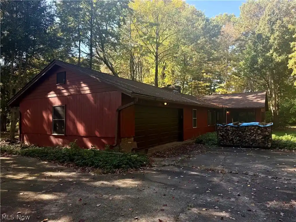 Photo 1 of Sale Pending at 897 Ledge Rd, Macedonia, OH 44056 | MLS# 5254426 | Listing updated on 2026-10-23